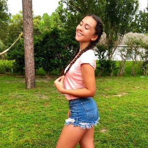 Meet your Posher, Helen